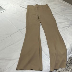 H&M Dress pants very comfy only worn a couple times Size M